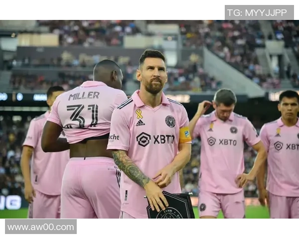 欧冠经典对决皇马上演惊天逆转以4比3战胜曼联全场沸腾